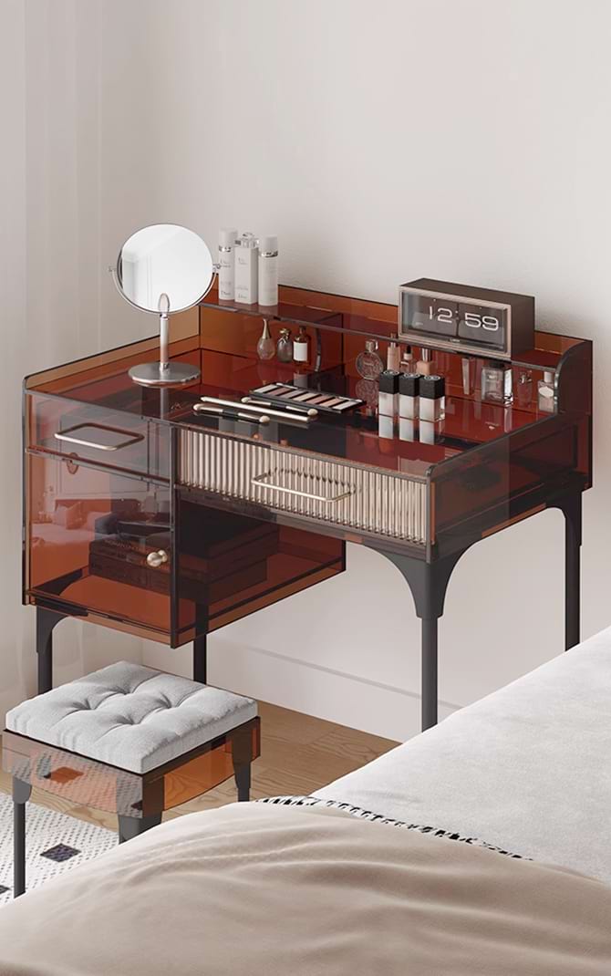 Loulan Dresser