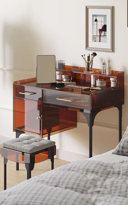 Loulan Dresser