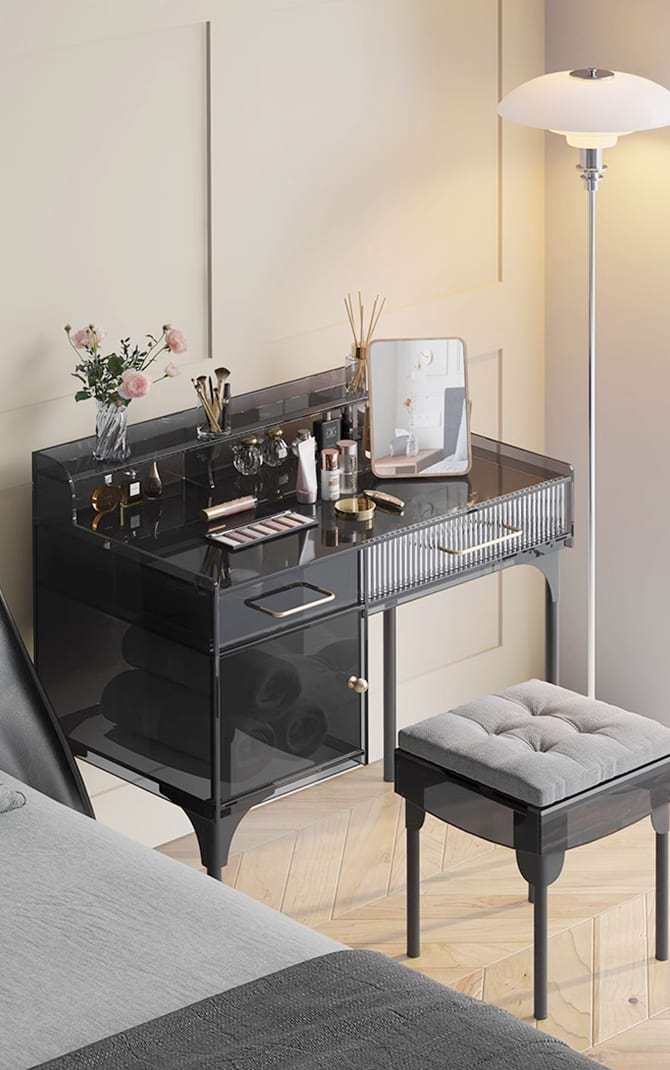 Loulan Dresser
