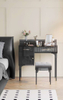 Loulan Dresser